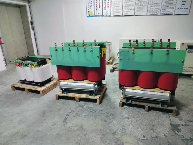 源汇KS11-1000KVA矿用变压器